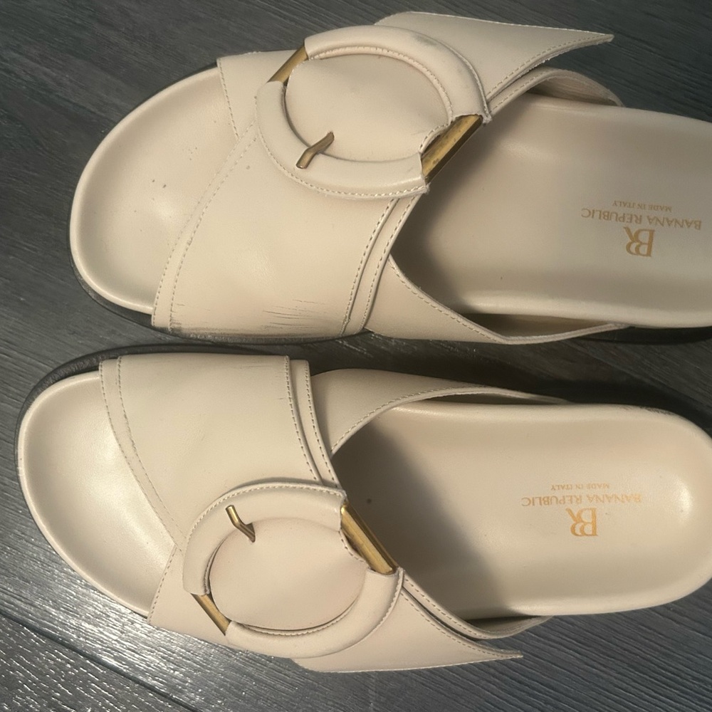 Banana Republic Women's Cream Mules with Gold Accents